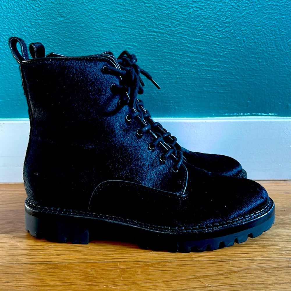 Vince size 6 black fur on the outside combat boots